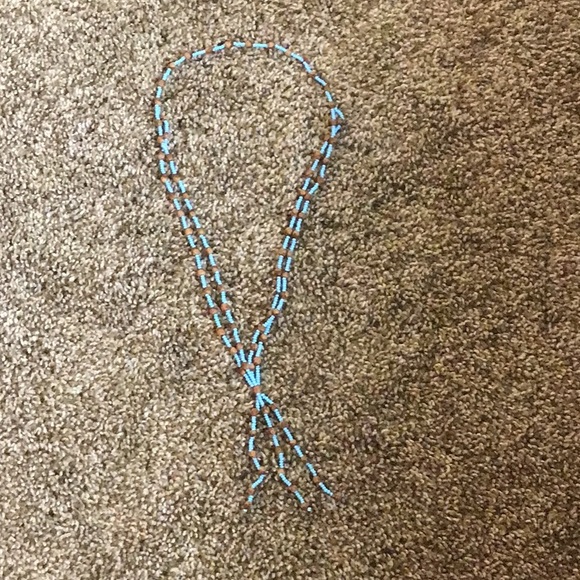 Jewelry - Elegant Blue Beaded Necklace